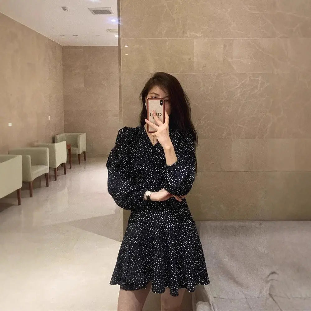 Women’s Black Temperament Midi Dress - dress